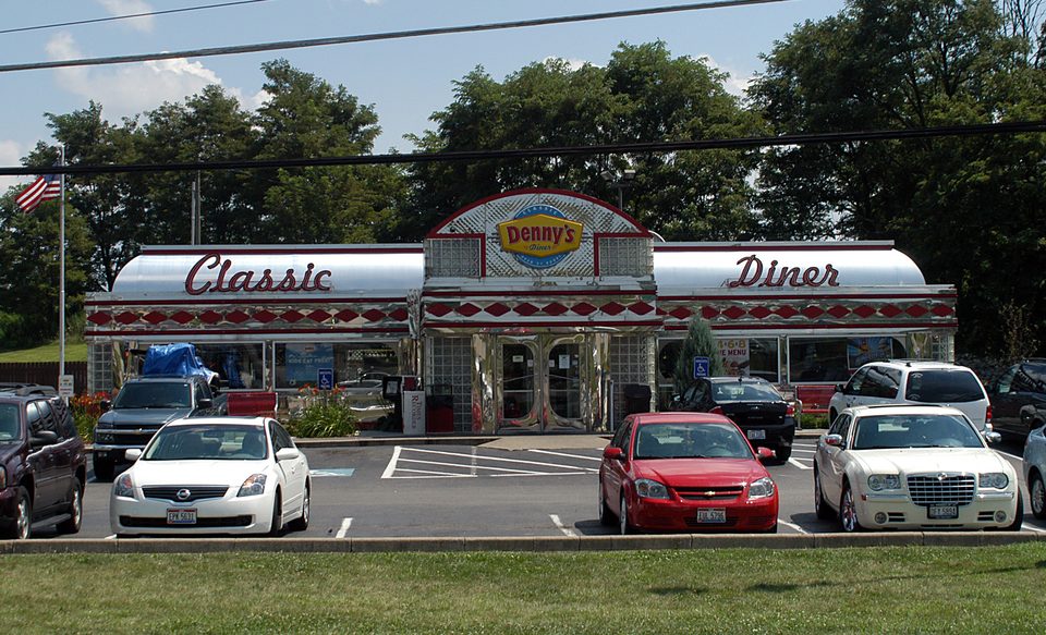 Rozsdamentes acél Denny’s Classic Diner Ohióban