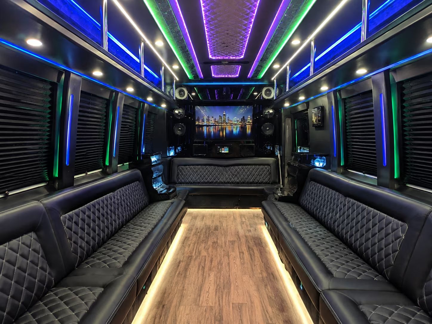Partybus-rental.net: kép a saját honlapjukról