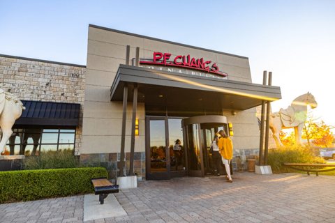 The Mall at Partridge Creek: Dining at The Mall at Partridge Creek