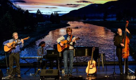 John Denver-emlékműsor Chris Collins és a Boulder Canyon előadásában — Szervezői kép