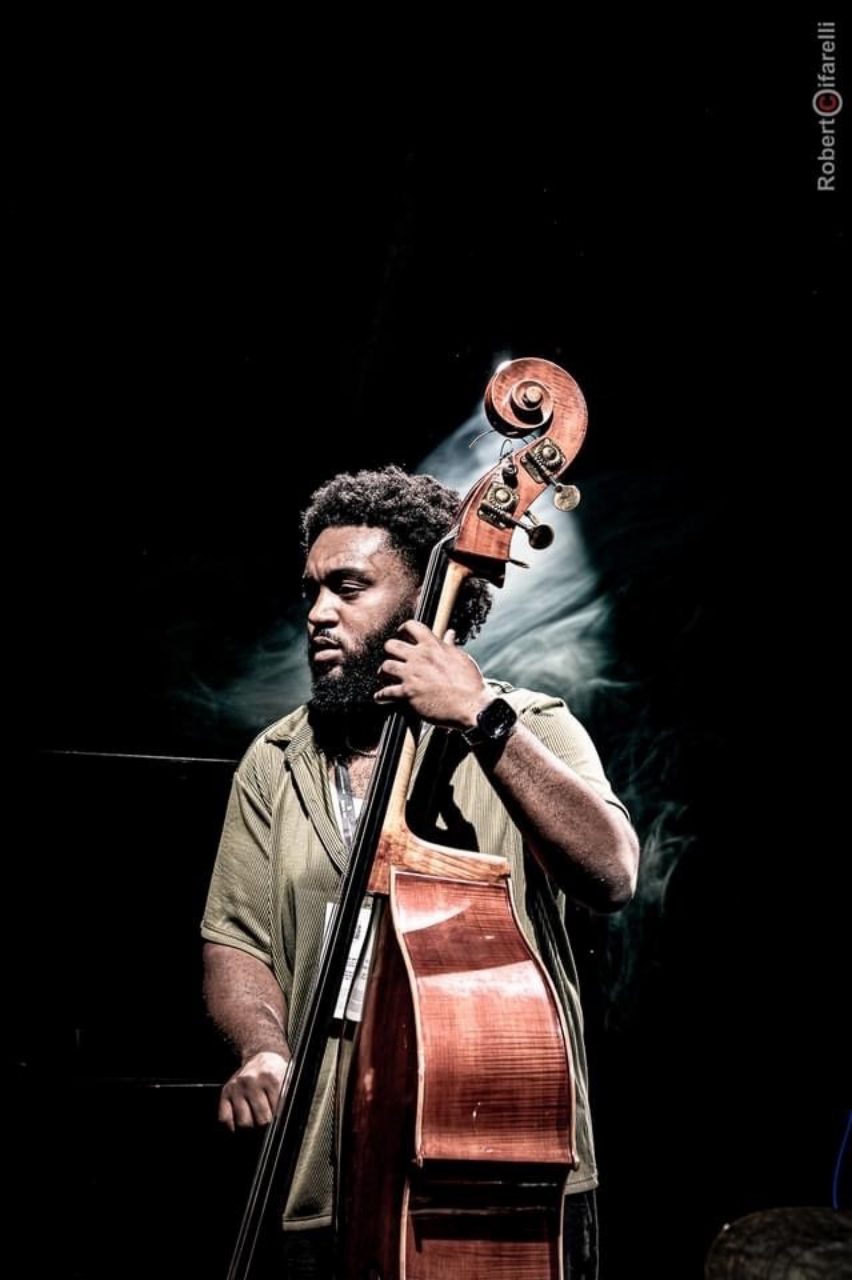 Jonathon Muir-Cotton koncertje a Cliff Bell’s-ben — Szervezői kép
