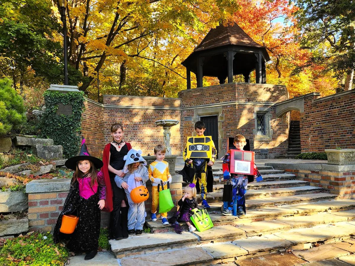 Meadow Brook Hall-oween: cukorgyűjtés egy történelmi kúriában — Szervezői kép