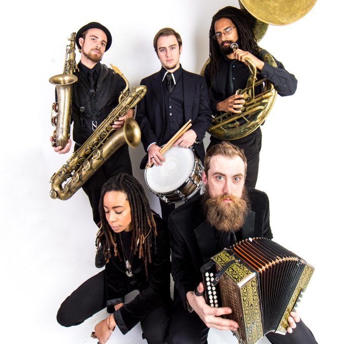 The Dirty Bourbon River Show — Szervezői kép