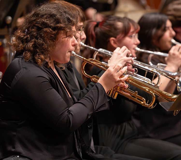 Concert Band and Campus Band: koncert a Wharton Center for Performing Arts színpadán — Szervezői kép