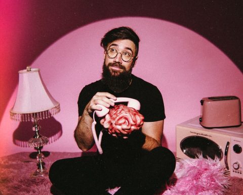 Peter Antoniou ‘Psychic’ Comedian — Organizer image