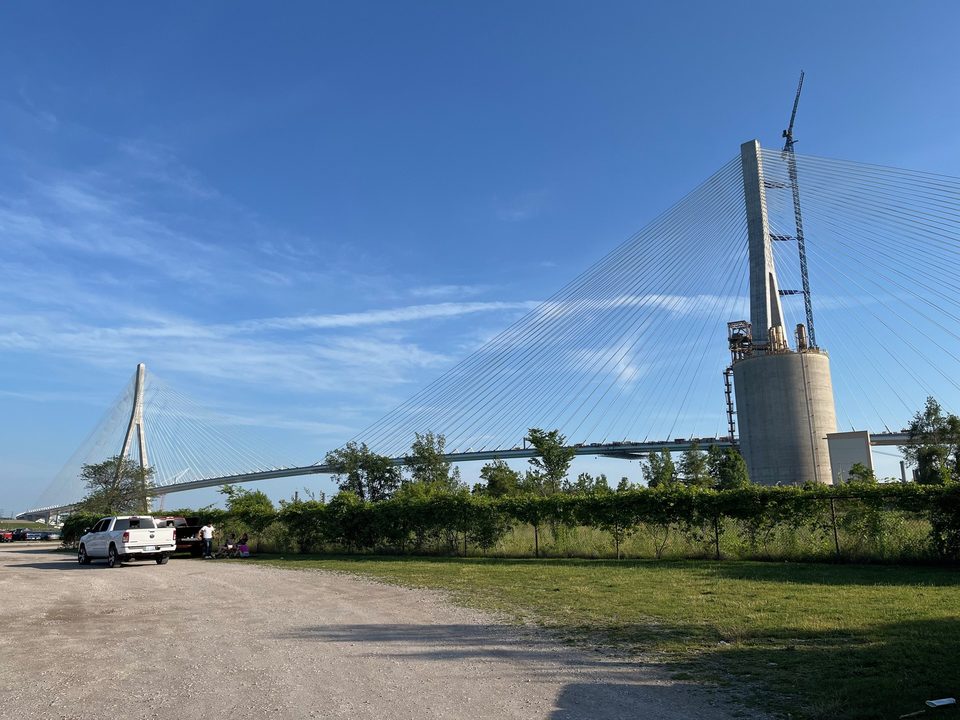 Az amerikai pilon Delrayből, 2025