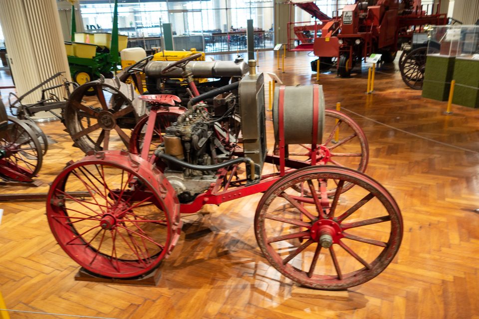 A Ford kísérleti könnyű traktora 1907 körülről, amelyet Galamb József és C. J. Smith épített, a múzeum mezőgazdasági részlegén (fotó: 2022)