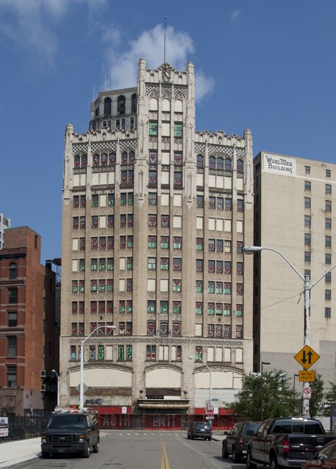 The Metropolitan Building's neo-Gothic facade in 2010, still vacant