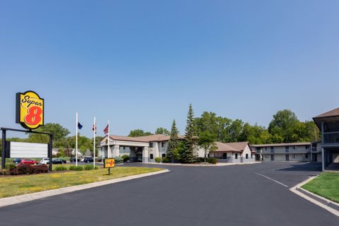 The motel sign beside the road