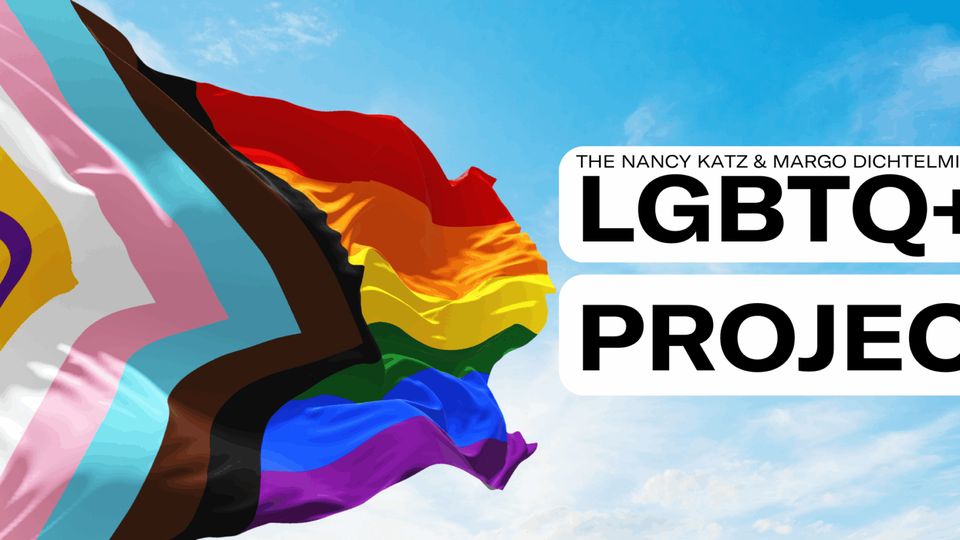 Progresszív Pride-zászló a Nancy Katz & Margo Dichtelmiller LGBTQ+ Project felirattal