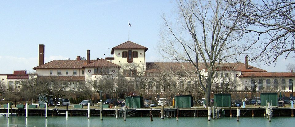 Detroit Yacht Club — Detroit Yacht Club clubhouse on Belle Isle, 2008