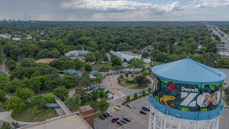 The Detroit Zoo entrance on 10 Mile Road