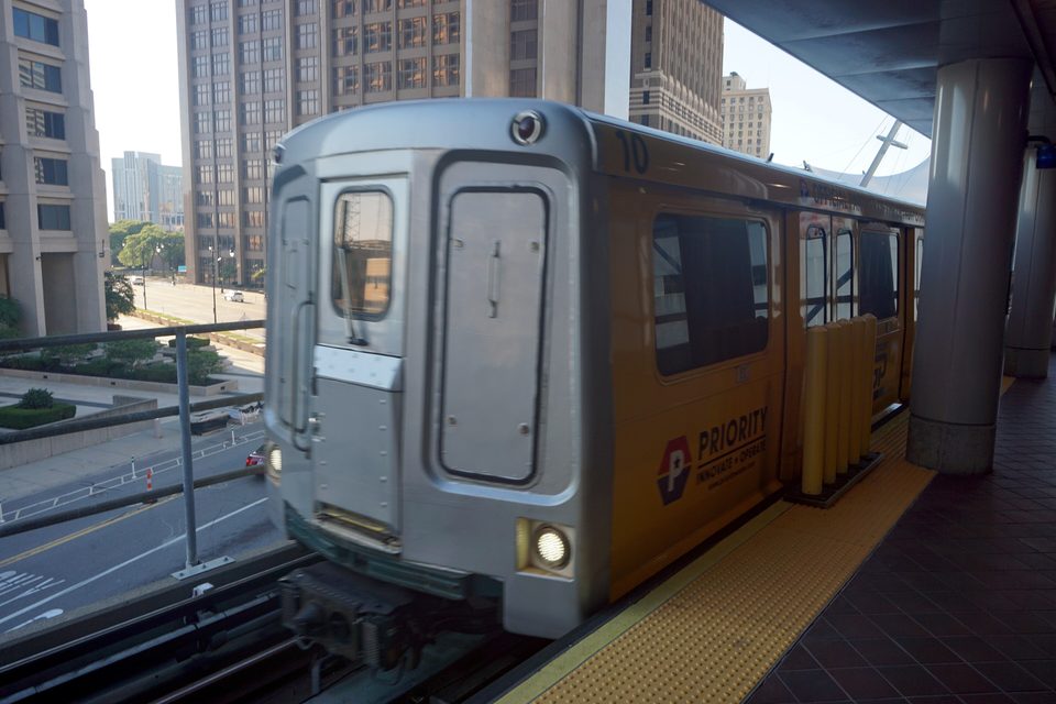 Beérkező szerelvény a Michigan Avenue állomáson (2025)