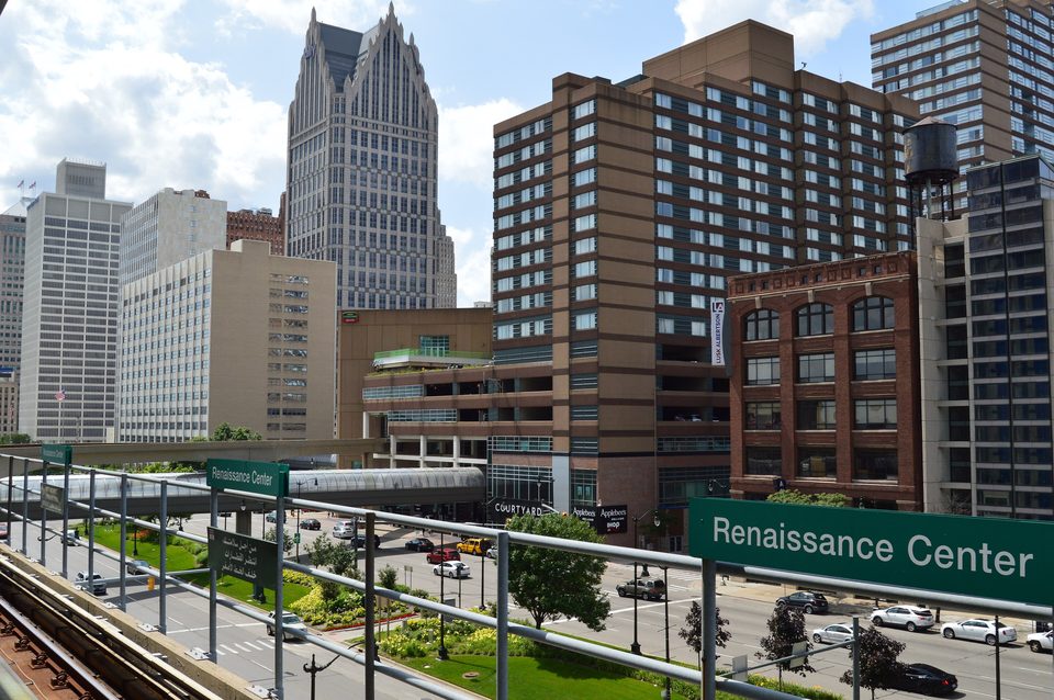 Renaissance Center station and Jefferson Avenue (2018)