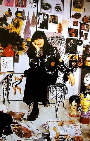 Anna Sui portréja