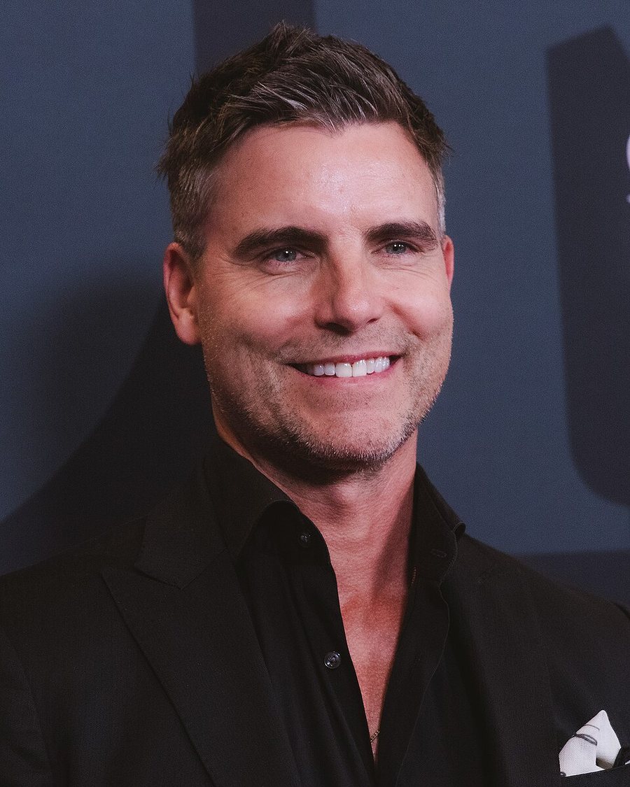 Colin Egglesfield portréja