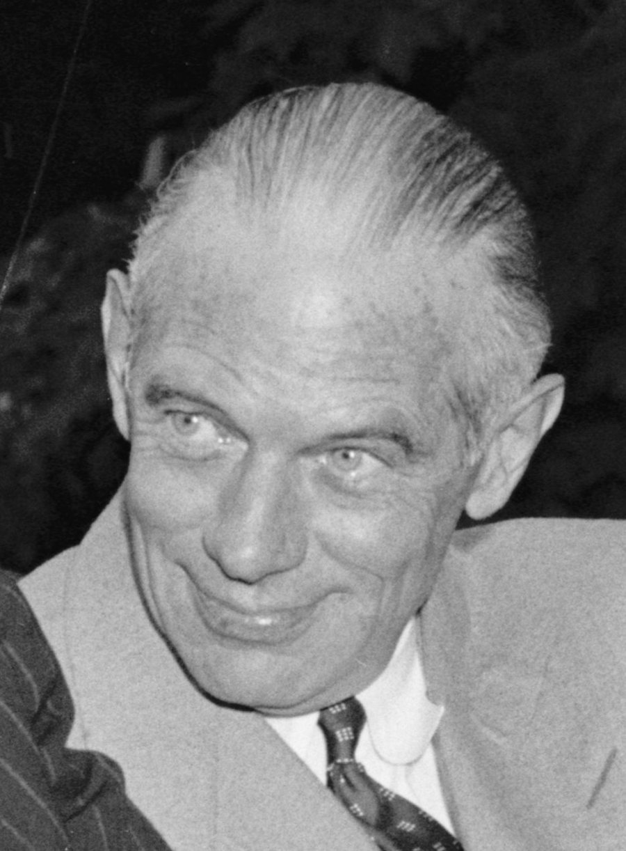 Gene Buck portréja