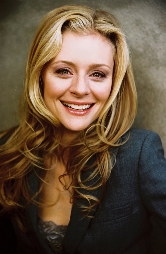 Jessica Cauffiel portréja