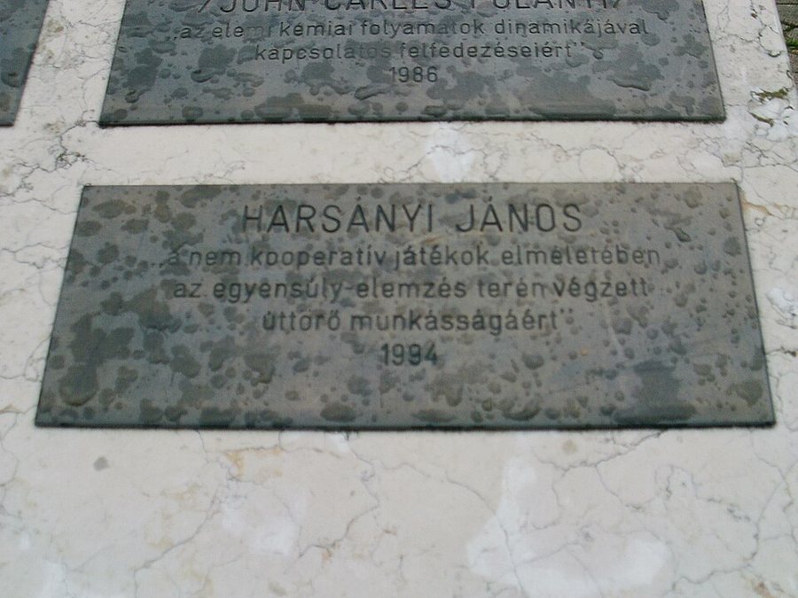 John Harsanyi portréja