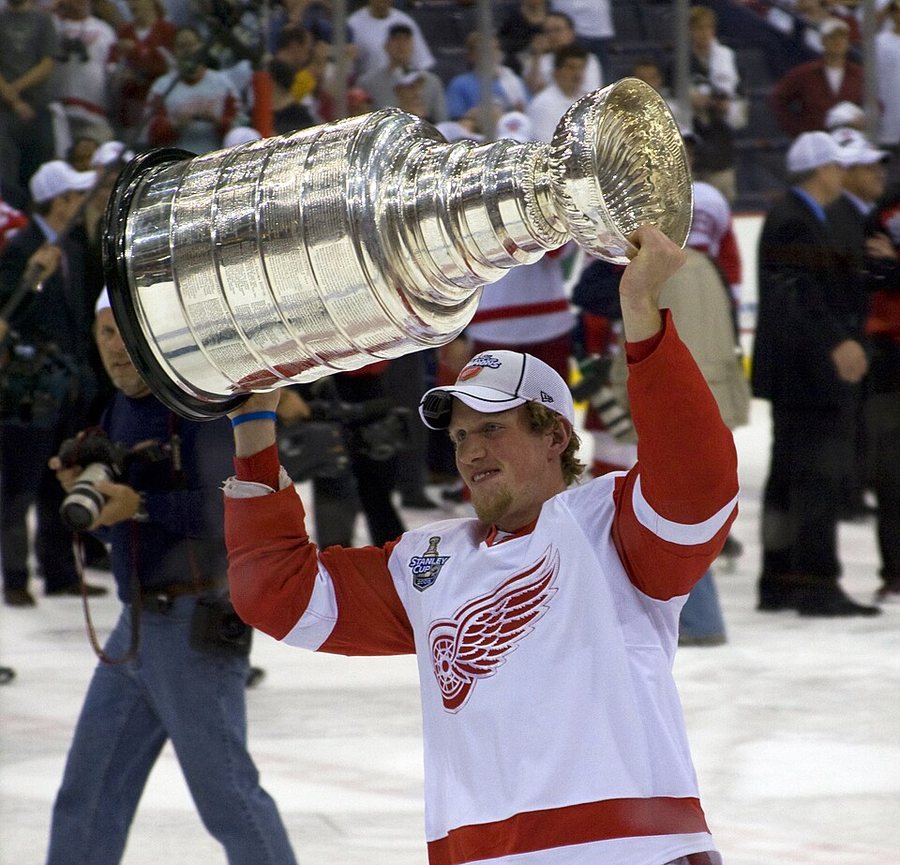 Portrait of Justin Abdelkader