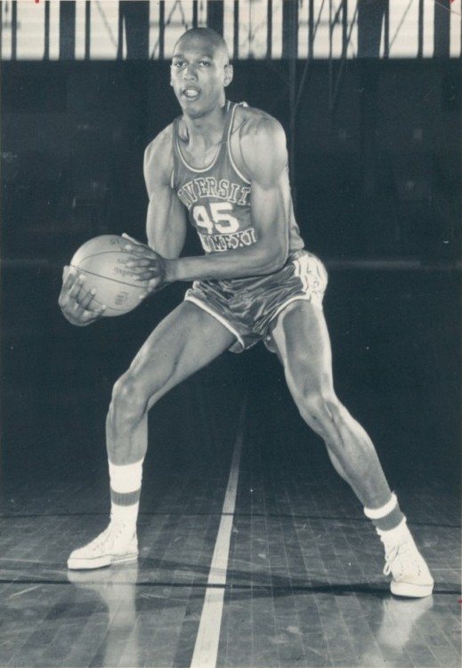 Mel Daniels portréja