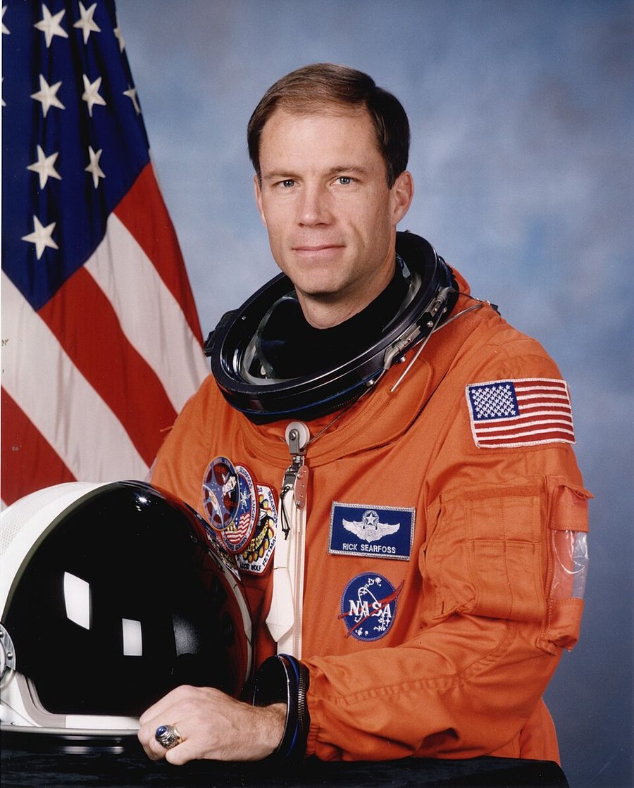 Richard A. Searfoss portréja