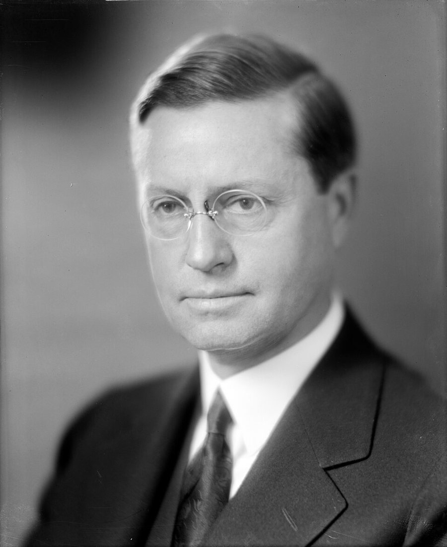 Roy D. Chapin portréja