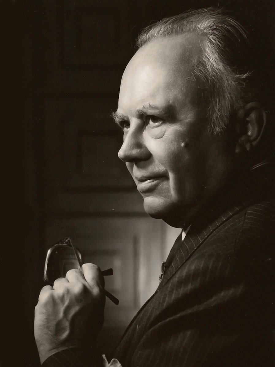 Russell Kirk portréja