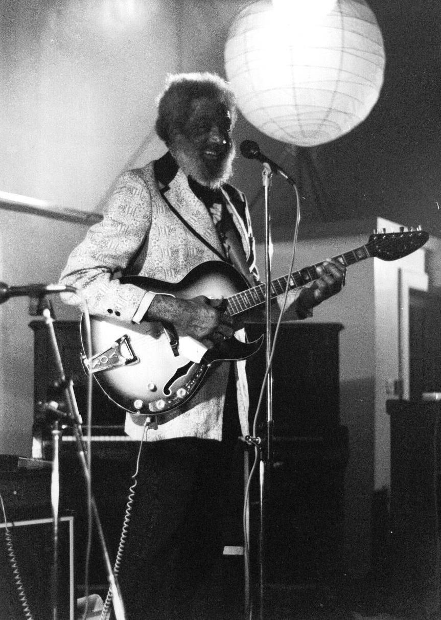 Slim Gaillard portréja