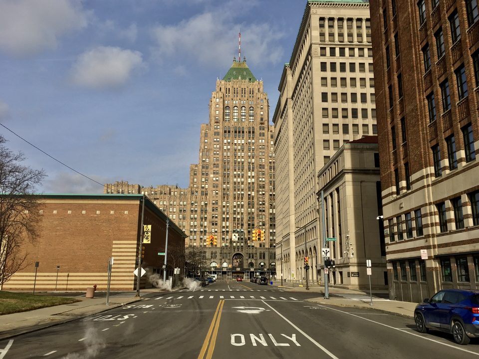 The Fisher Building’s tower from Second Avenue (2020)